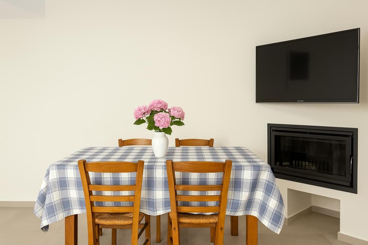 Апартаменты Azure Seaside Retreat In The Heart Of *