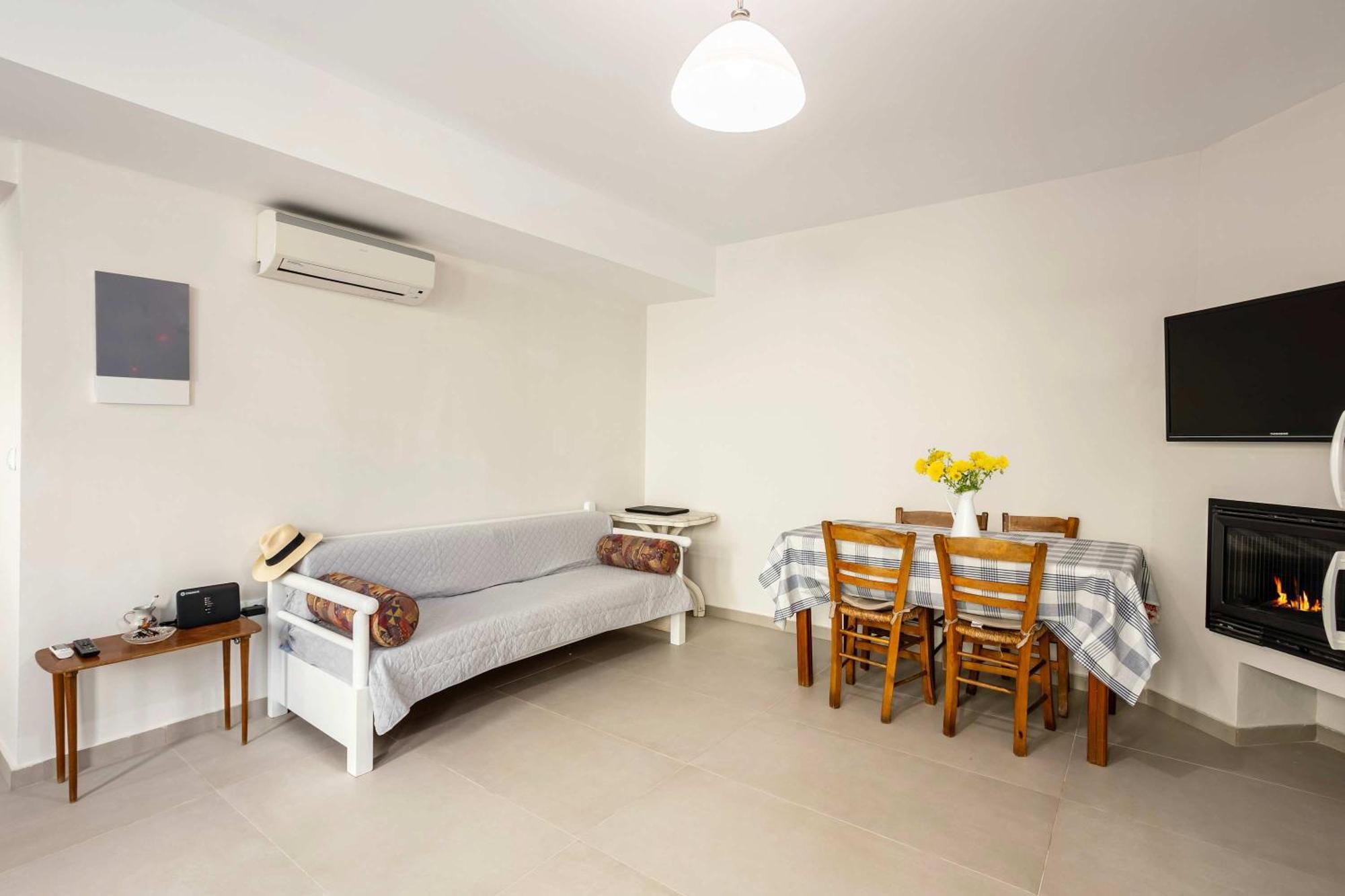 Apartment Azure Seaside Retreat In The Heart Of