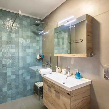 Azure Seaside Retreat In The Heart Of Petalidi Apartment Exterior photo