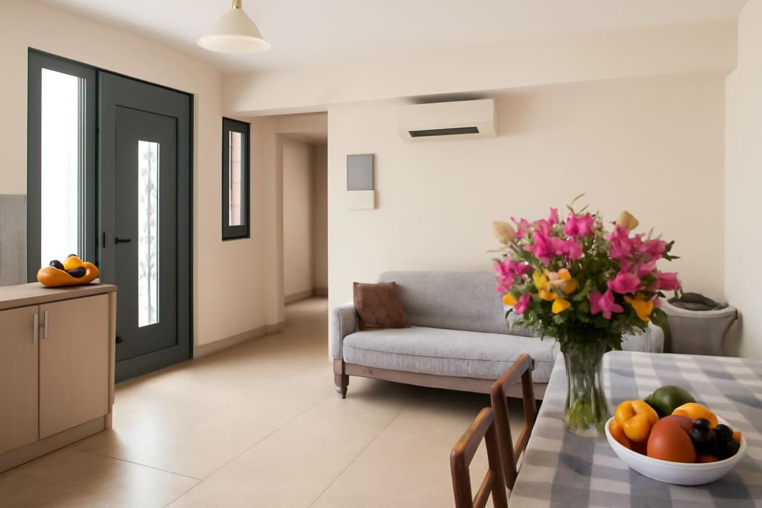 Azure Seaside Retreat In The Heart Of * Petalidi